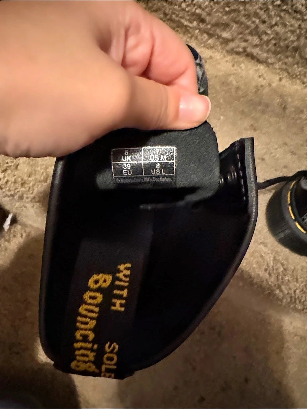 Dr. Martens - Picture 4 of 7